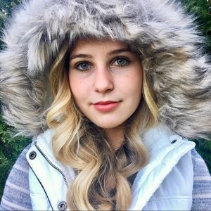 Meet your Posher, Eva